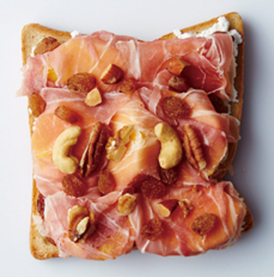 柿クリームチーズ生ハムのホットサンド