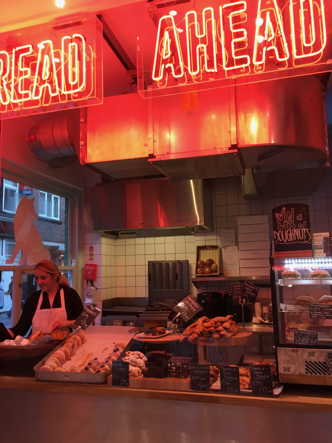 ブレッド・アヘッド コベントガーデンの路面店