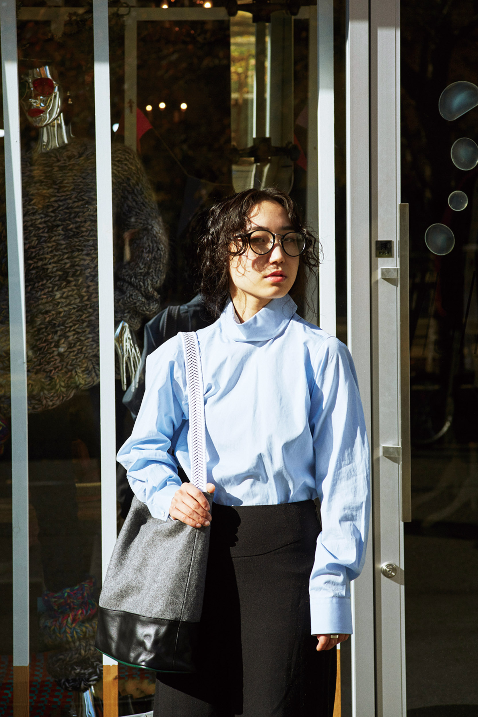 ジュン ミカミのブルーのシャツ