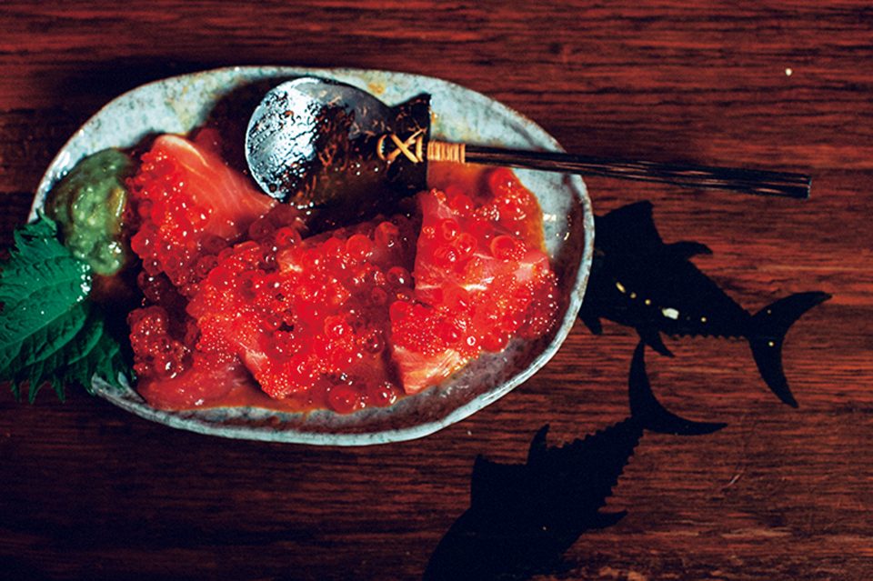 マグロマートの本マグロとイクラの雲丹醤油和え
