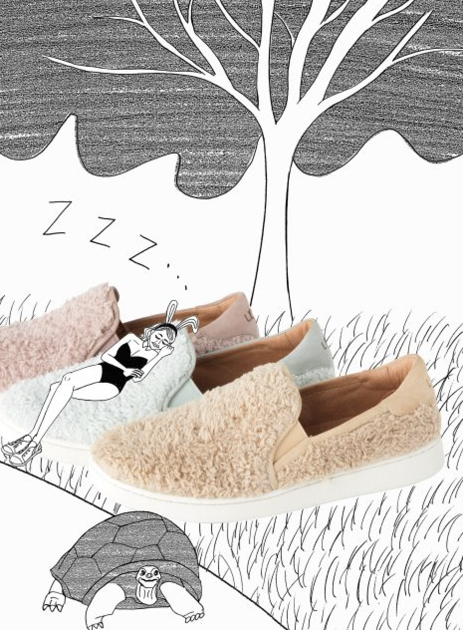 セール【UGG】これ以上はない♪ ロゴがファー♪かわいい・欲しい 毛が生えるとかわいい」- 〈UGG®〉のファースニーカー – 今月のG
