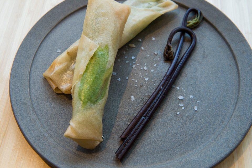 山菜の米粉包み揚げ