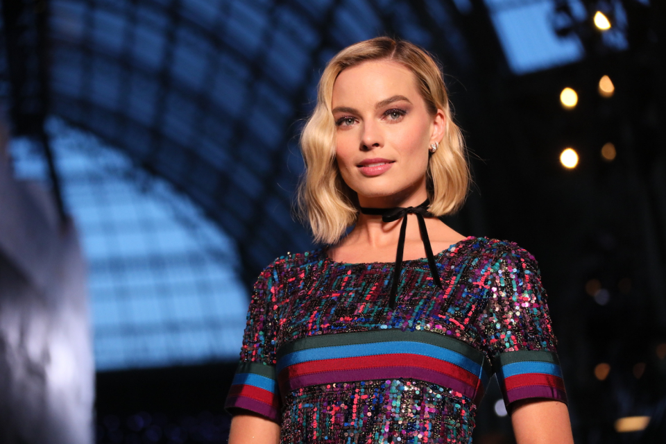 Margot_ROBBIE_CHANEL_2018-19_Cruise_Collection_3