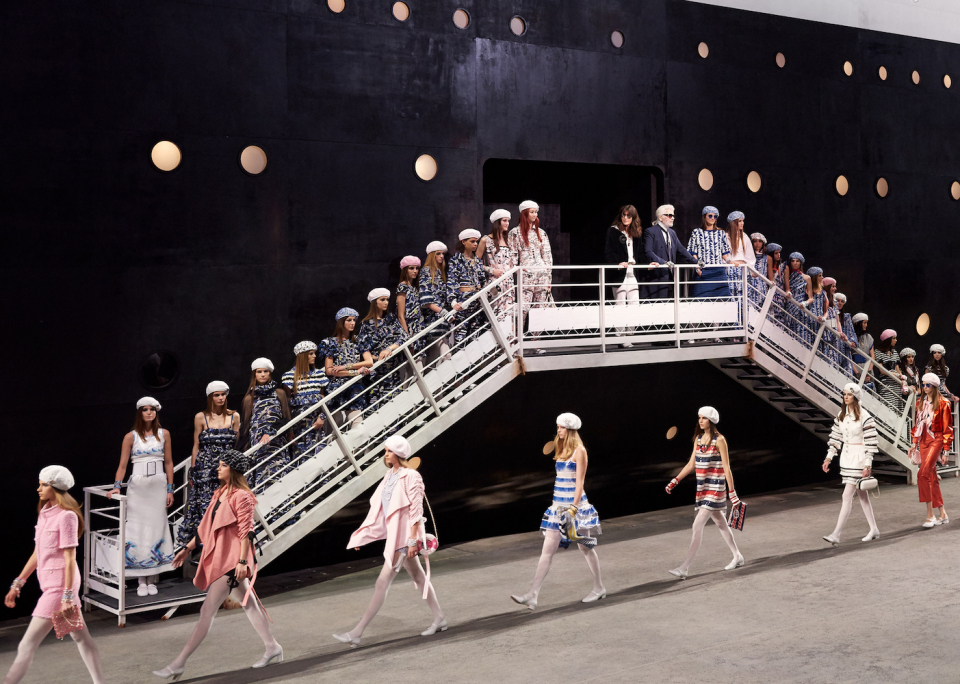 chanel2018-19_CruiseCollection-Finale_picture_by_Olivier_Saillant_002のコピー