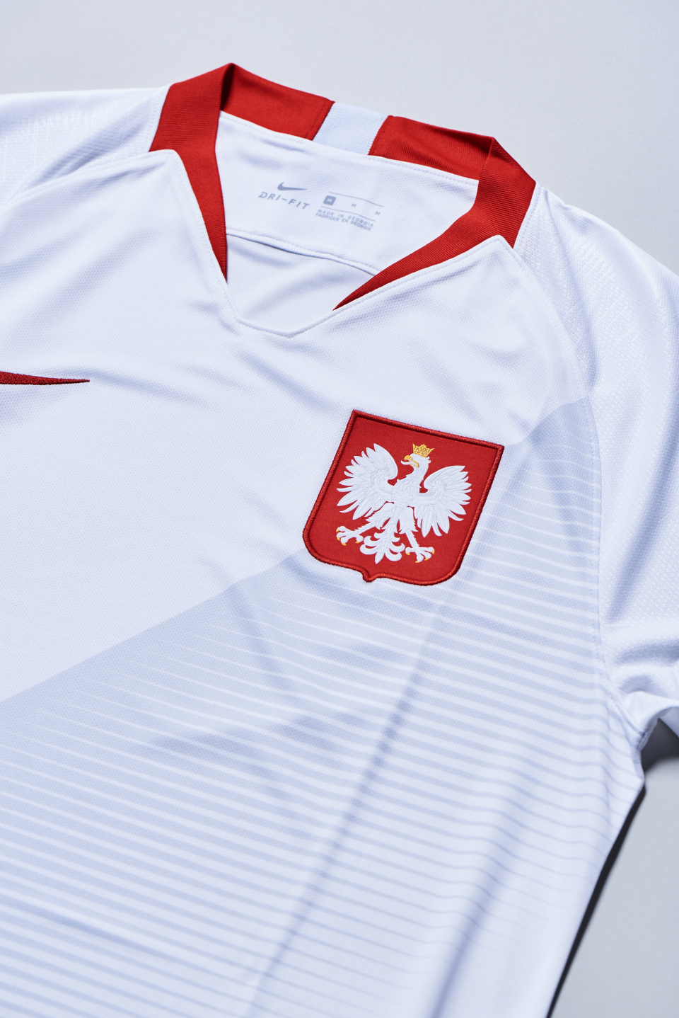 今夜、日本と対戦！ユニフォームに見るポーランド代表 | 【GINZA】東京