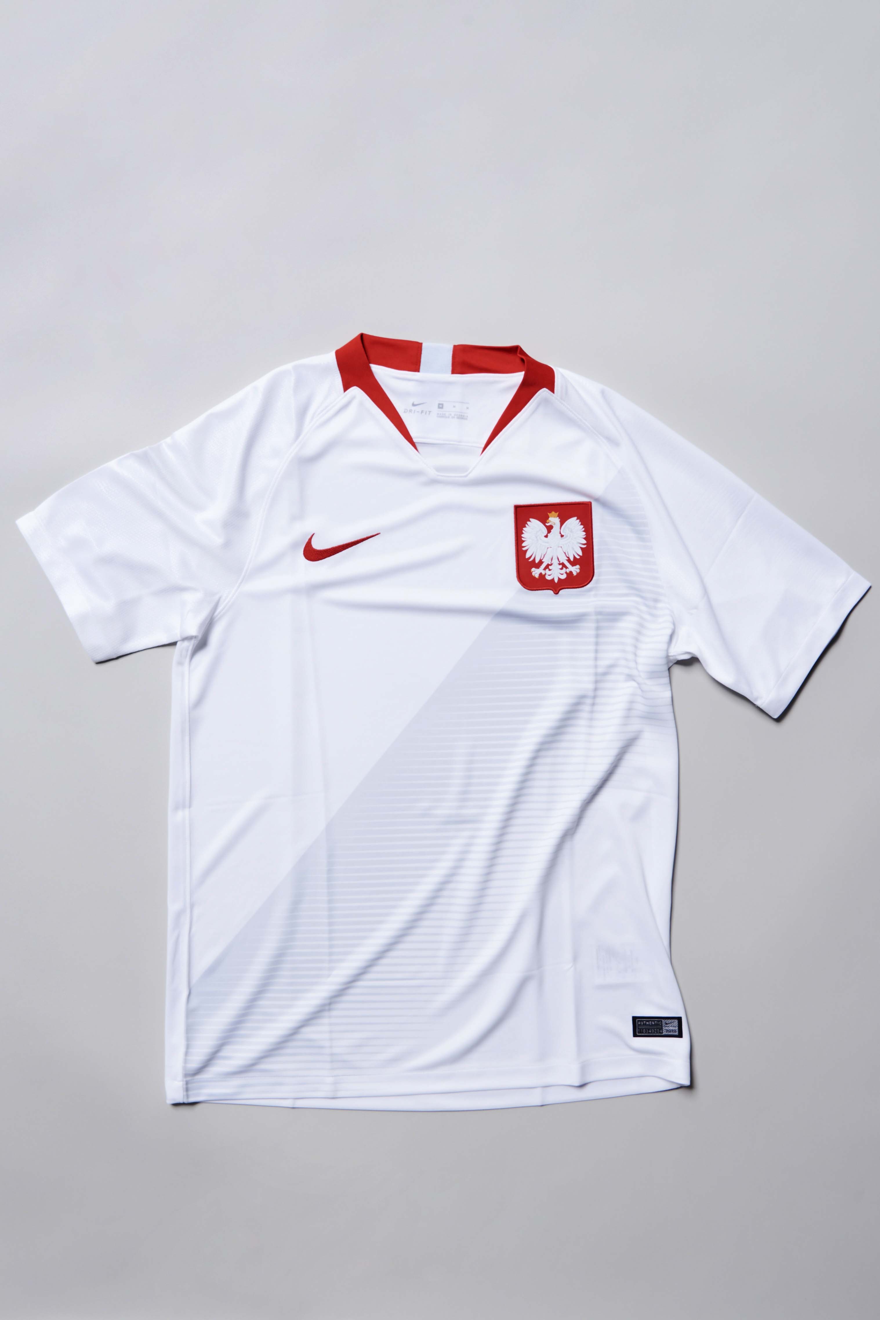 今夜、日本と対戦！ユニフォームに見るポーランド代表 | 【GINZA】東京