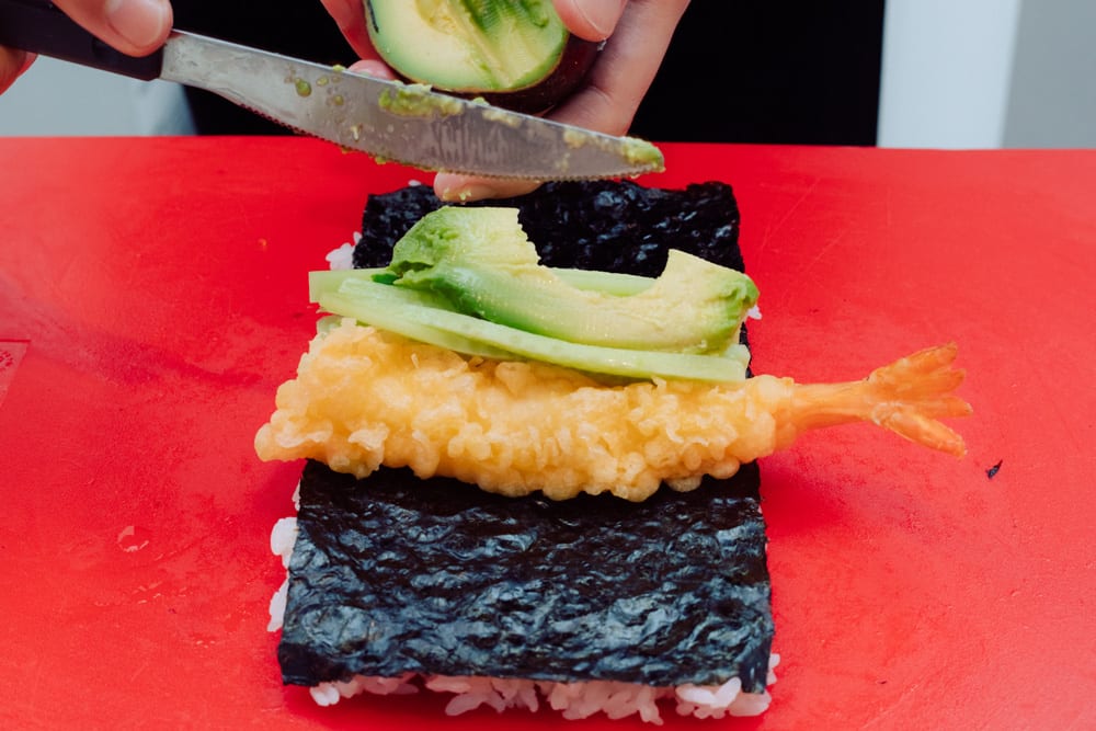 エビ天のカリフォルニアロールができるまで