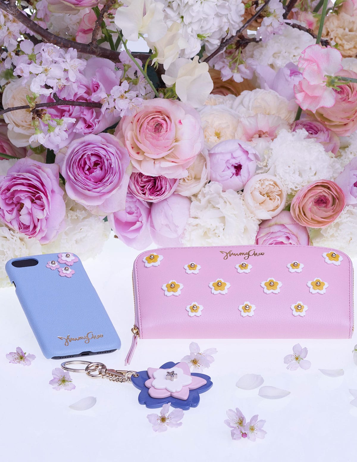 レア　JIMMY CHOOジミーチュウ　カラフル花　ペイズリー　長財布 ジミー チュウ、幸運の花オーキッドを描いた日本限定のバッグ