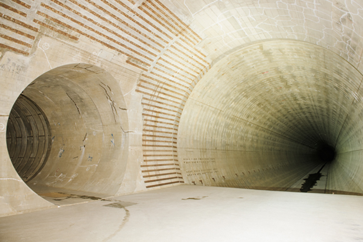 トンネルの本線