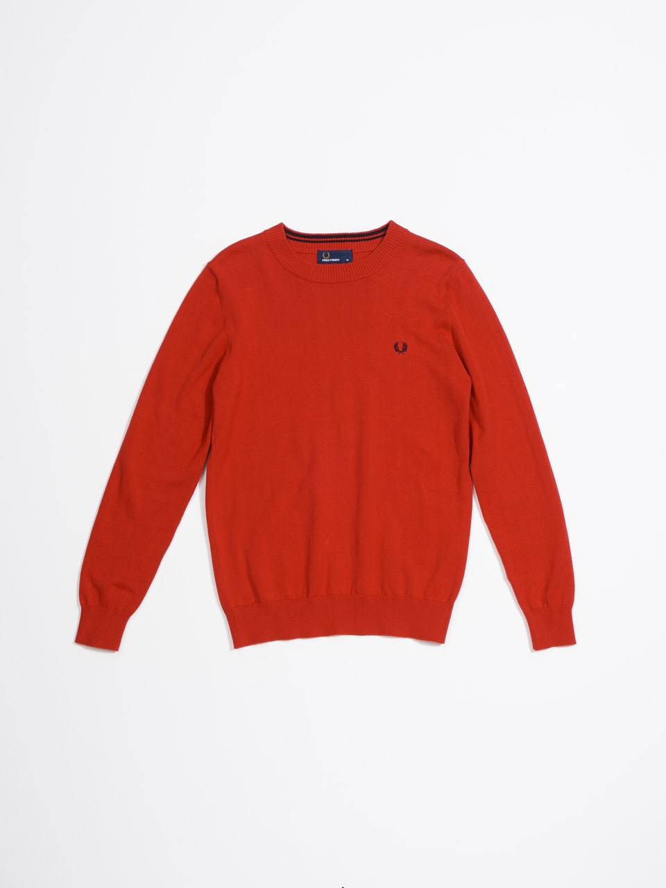 フレッドペリーのクルーネックニット