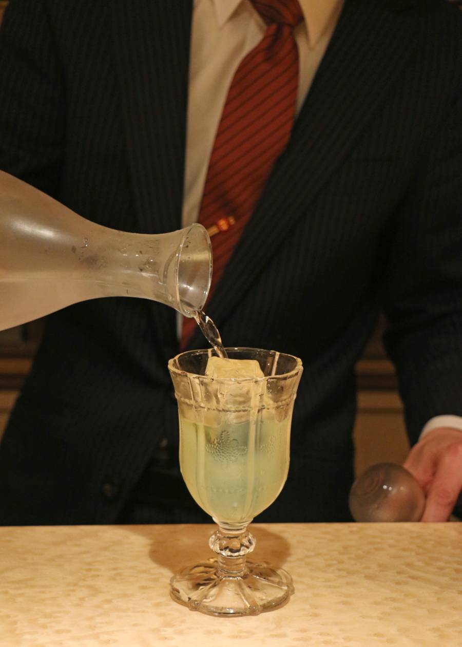 カクテル バー お酒 アブサン