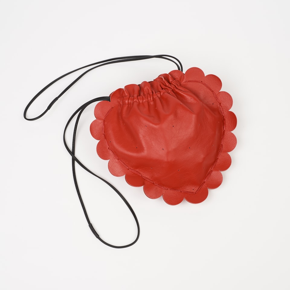 ラドロー|エストネーションのストロベリー バッグ