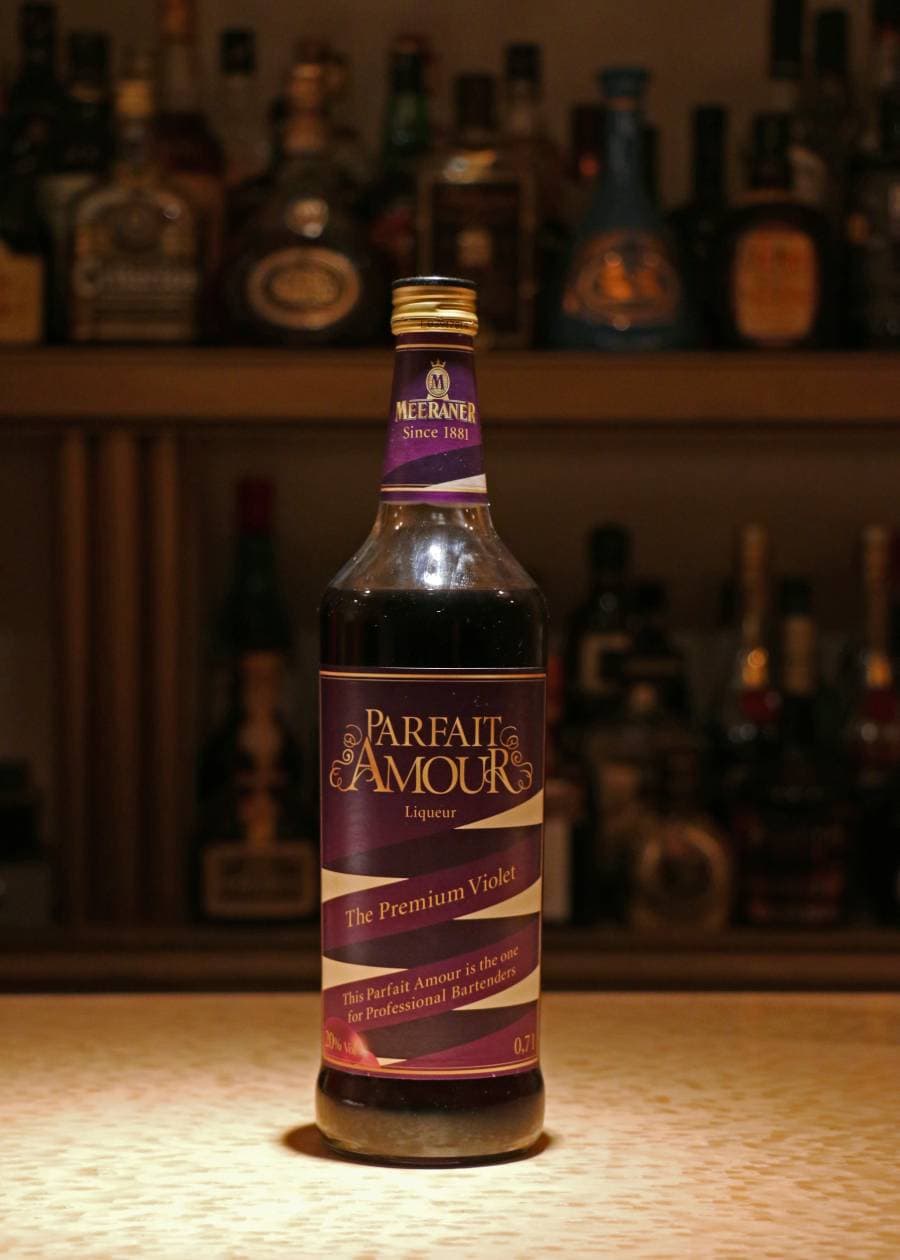 カクテル　お酒　リキュール　バー