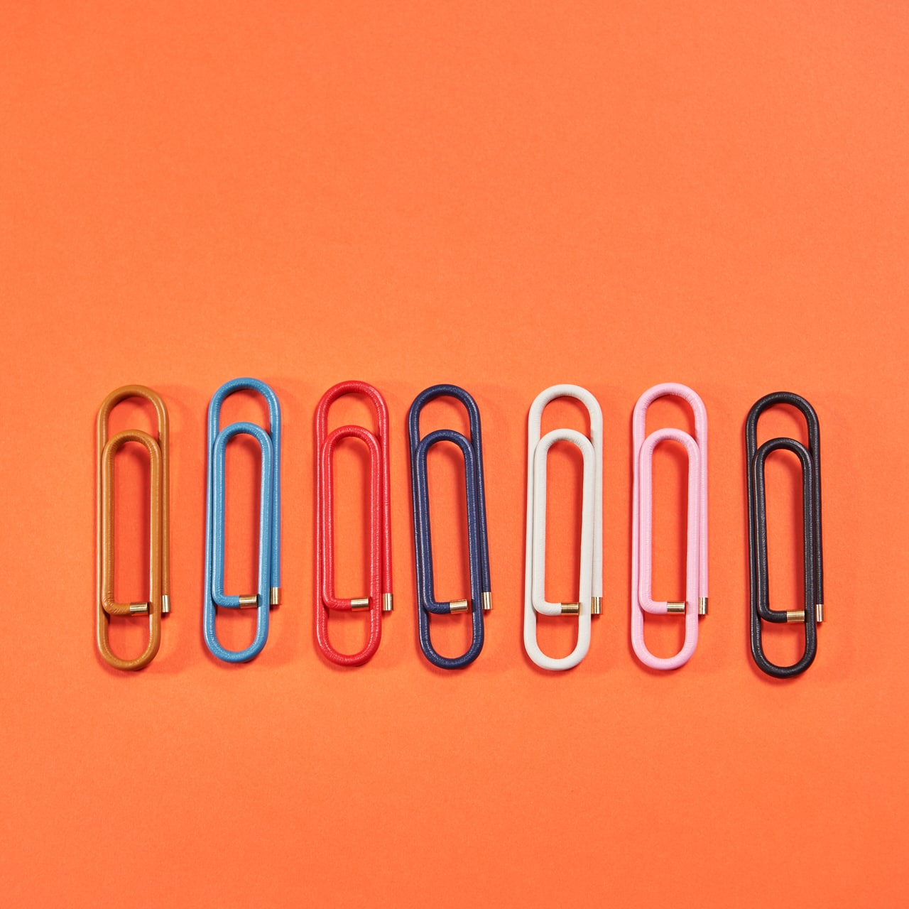 革巻きクリップ