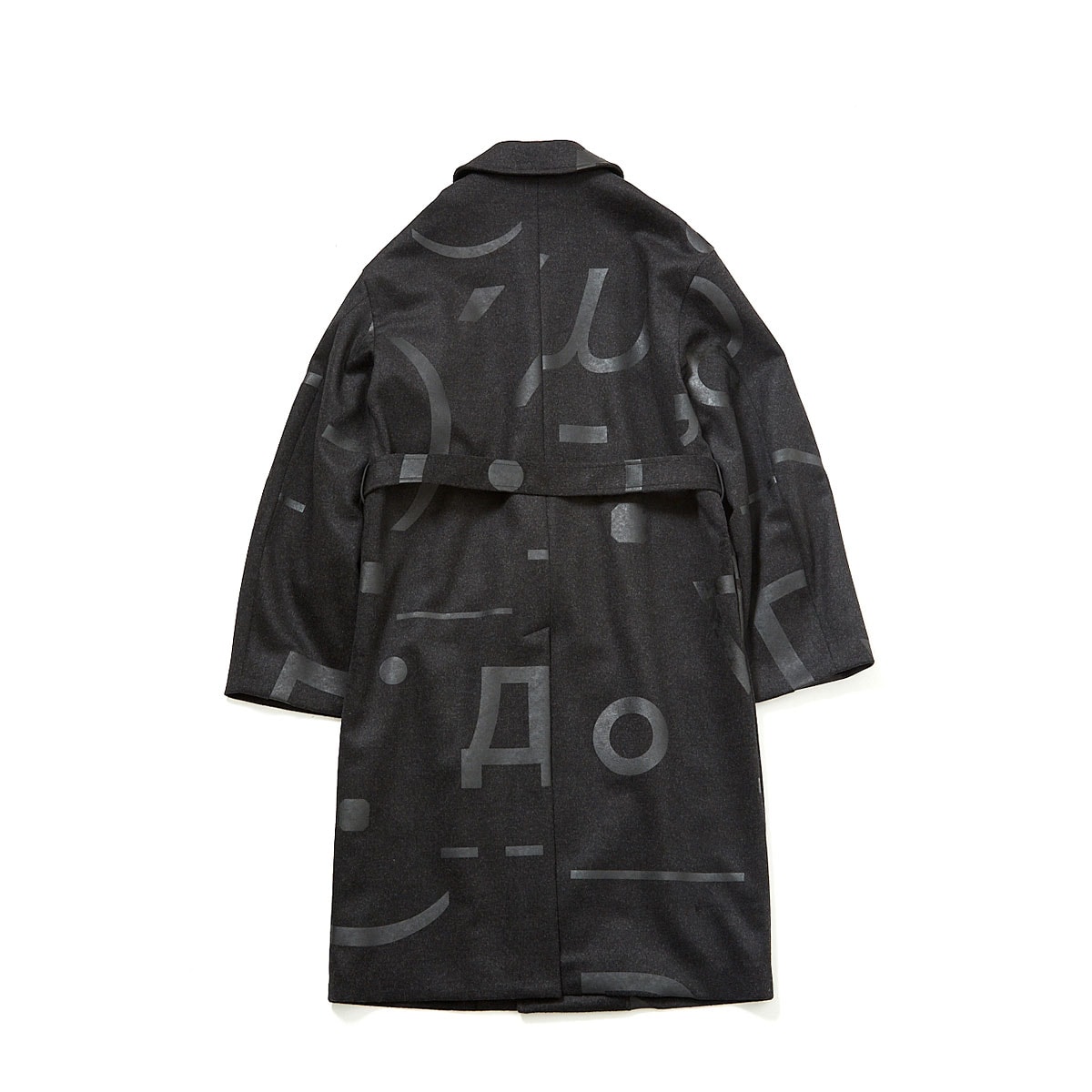 soe × 中村ケンゴのスペシャルアイテムが発売。インスタレーションも 