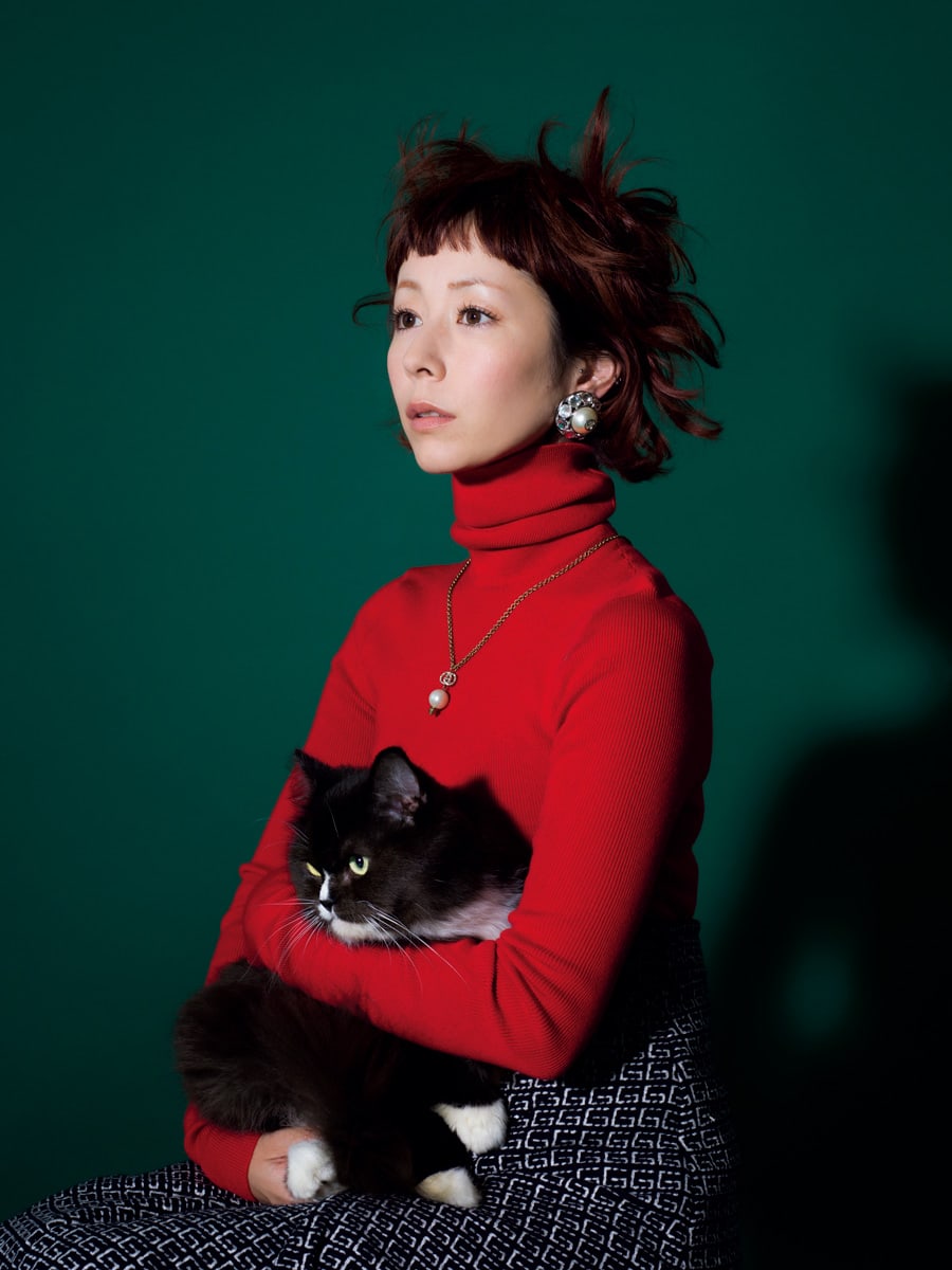 木村カエラと猫とグッチのネックレス