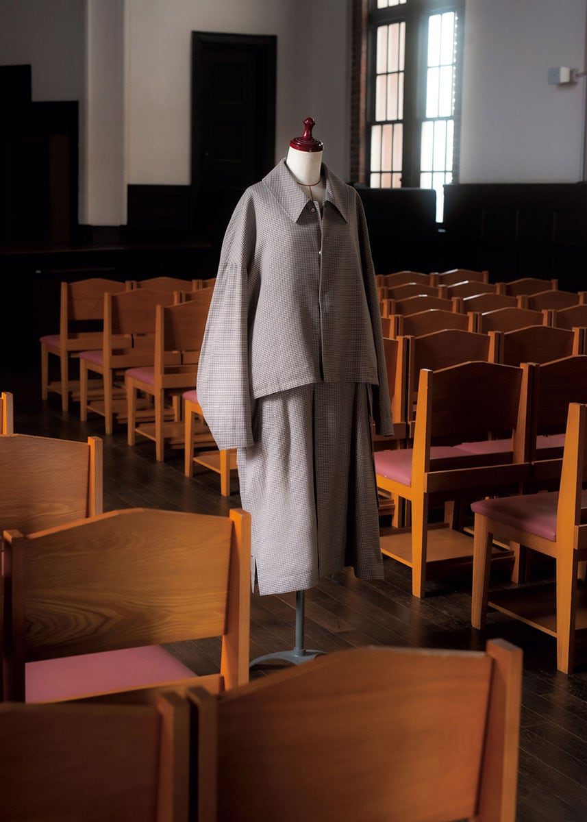 YOKEのステンカラーコート