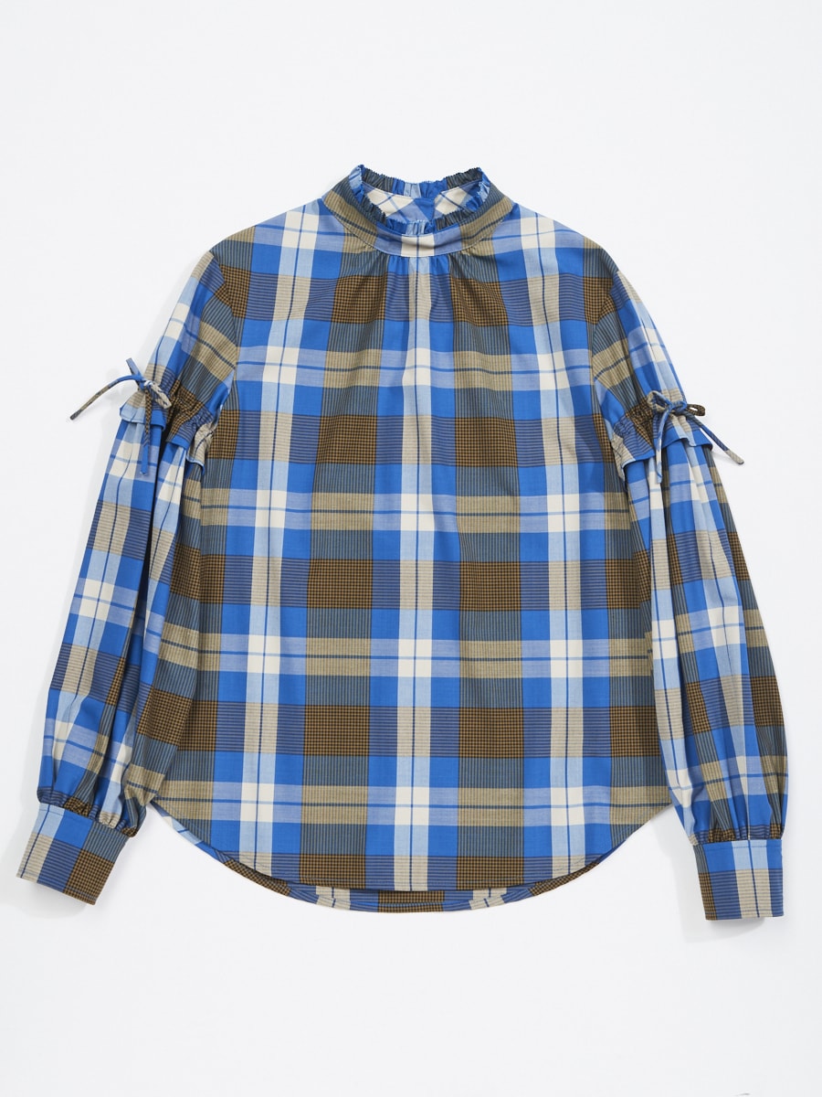 チェックのブラウス