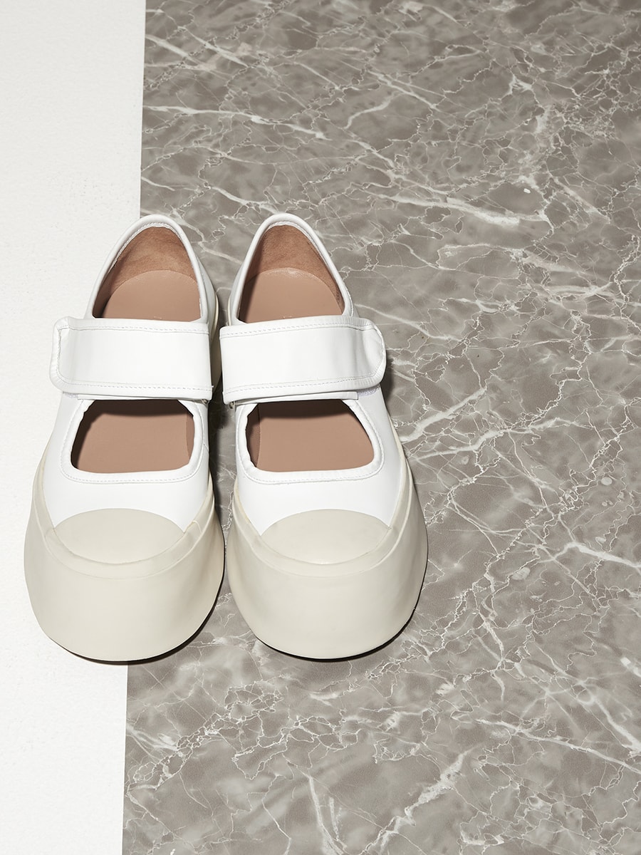 マルニ シューズ