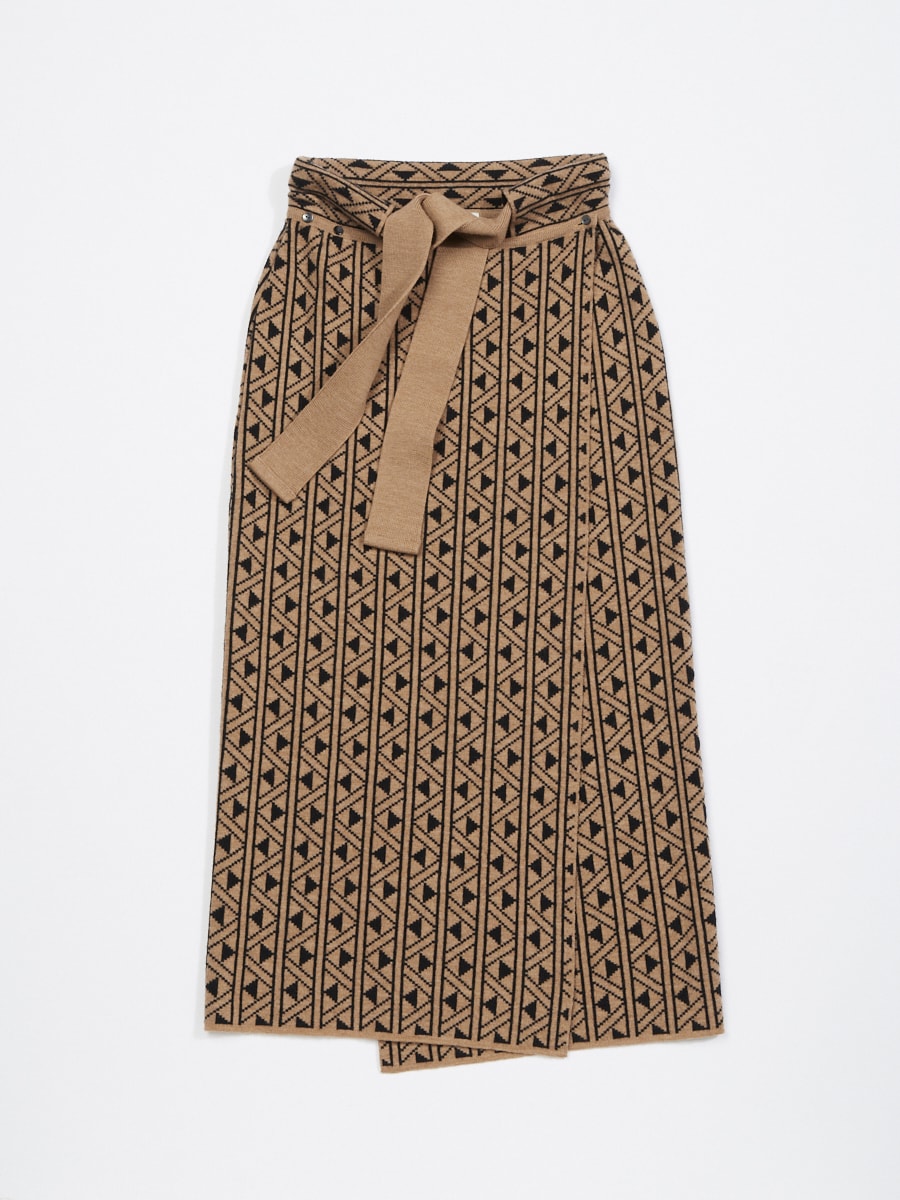 ニットスカート