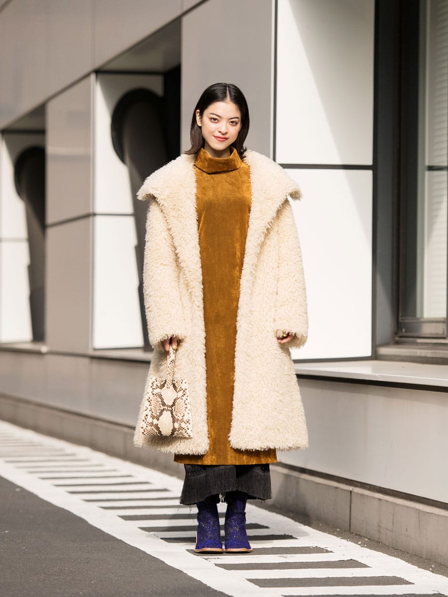 クリスマスパーティーのプレゼント探し