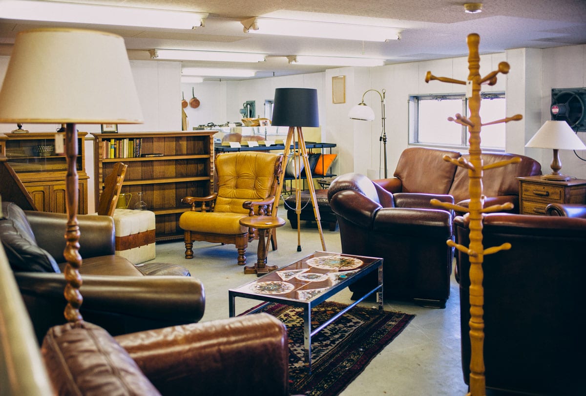 最新インテリアショップガイド。一点物に出合える家具屋「SHARK ATTACK