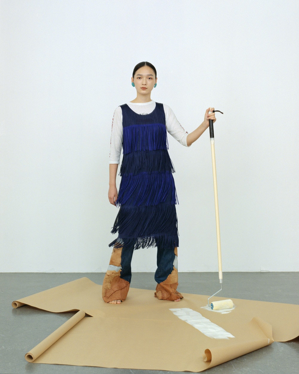 プリーツ プリーズ イッセイ ミヤケ〉の鮮やかな色と表情豊かな