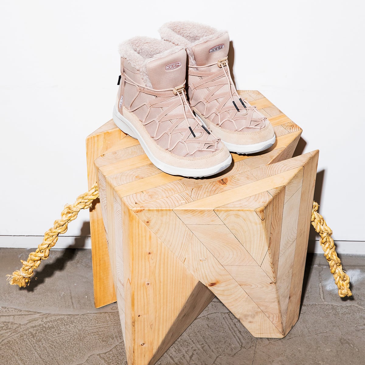 KEEN キーン ユニーク スニーク チャッカ スノーブーツ 27cm ポイント