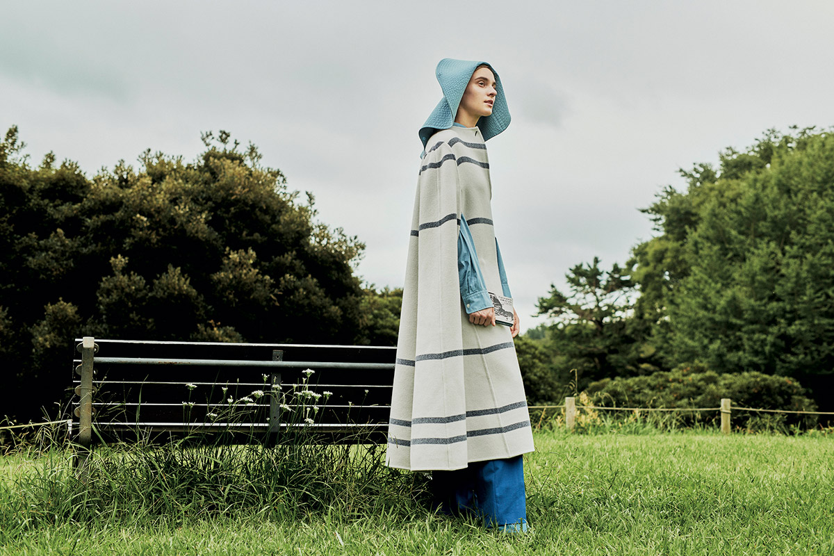 本とコート、未来のカノン