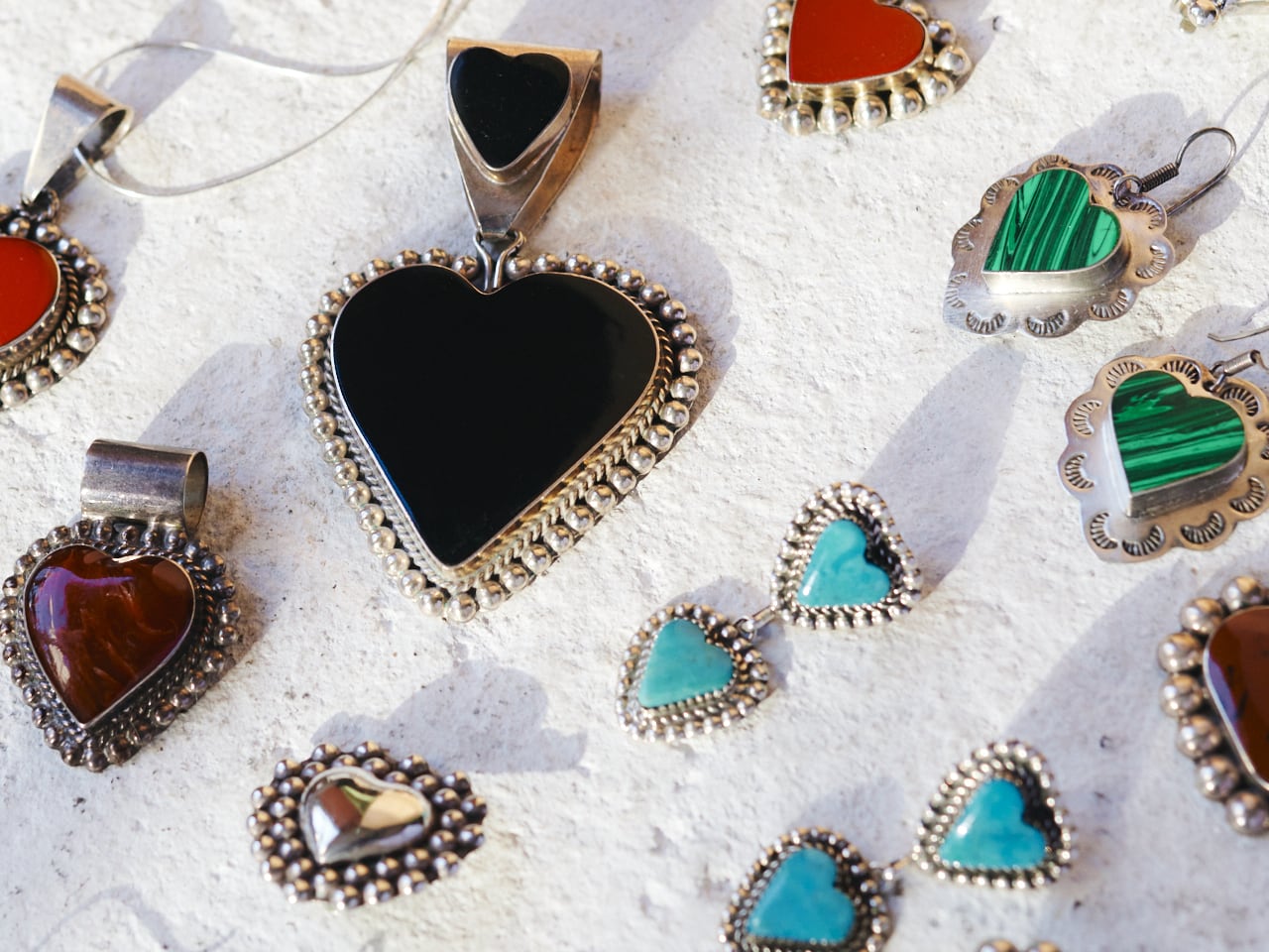ネイティブアメリカンジュエリーが豊富に揃う「サムタイムス ストア