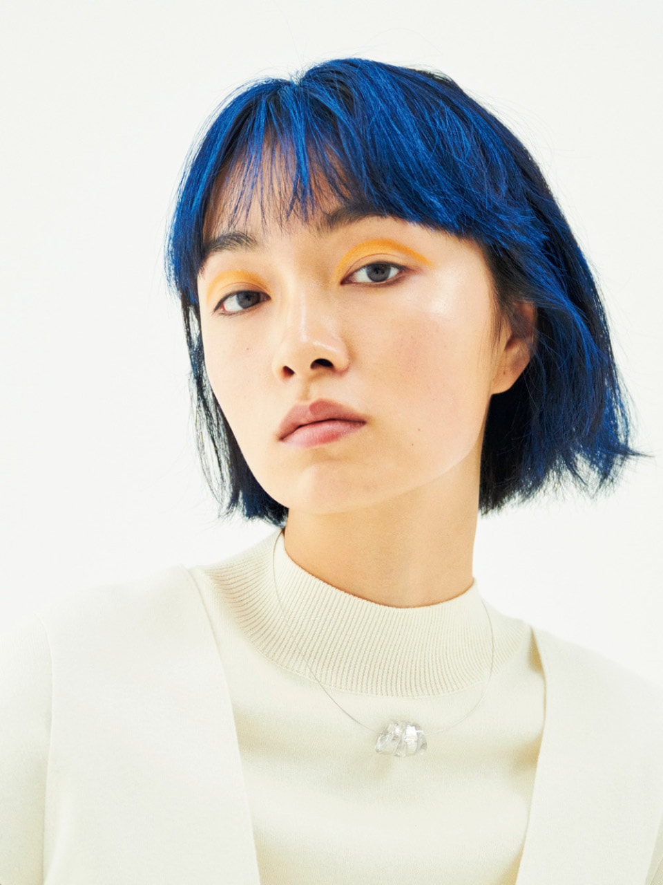 ブルー×イエローでポップに｜ワンデイヘアカラー＆ちょこっとメイクの