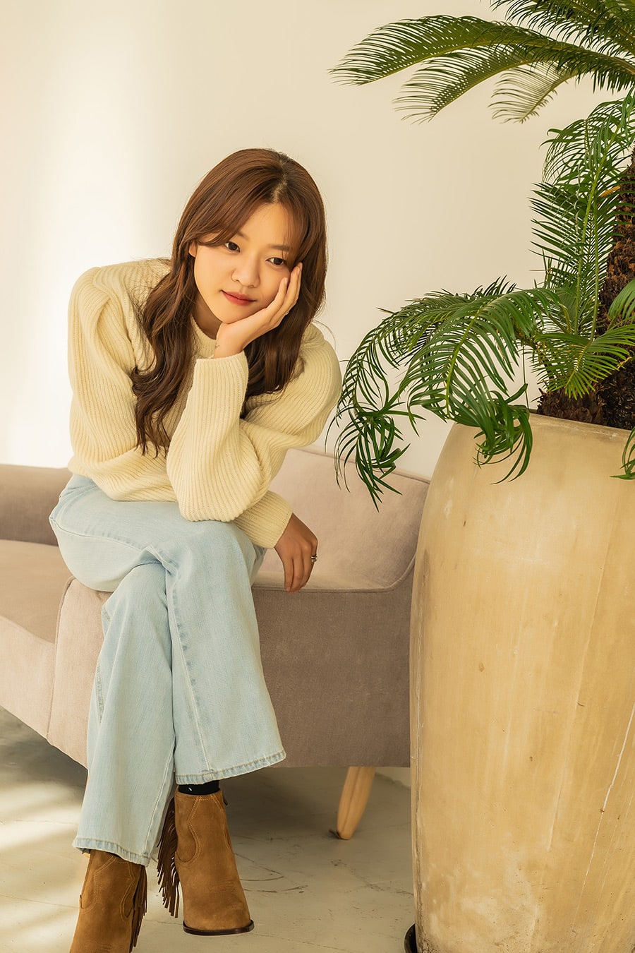 コ・アソン 映画『サムジンカンパニー1995』コ・アソンさんにインタビュー。「仲間と一緒だったら怖いものはないと思える」 | 【GINZA】東京発信の最新ファッション&カルチャー情報