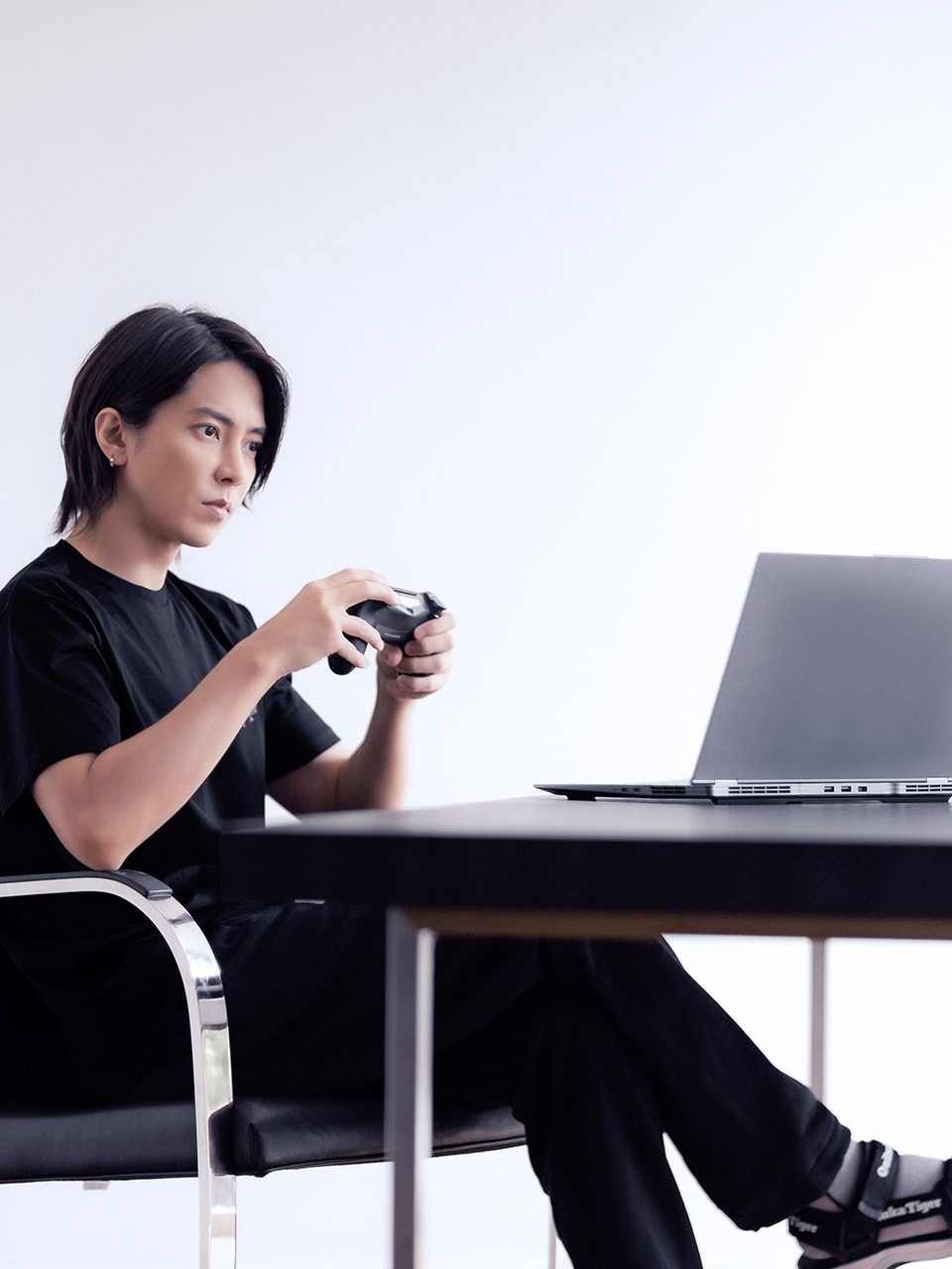 オニツカタイガー〉がeスポーツの世界大会へ参画！山下智久のゲーム