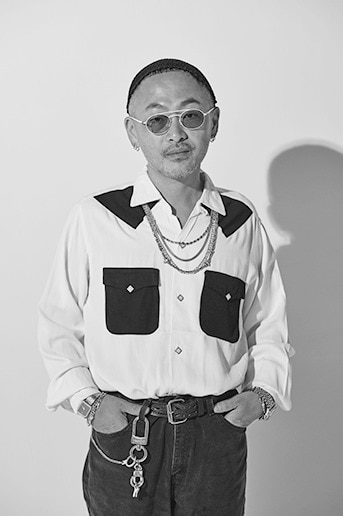 高橋ラムダがこっそり集めているもの「時代が投影された柄がツボの開襟