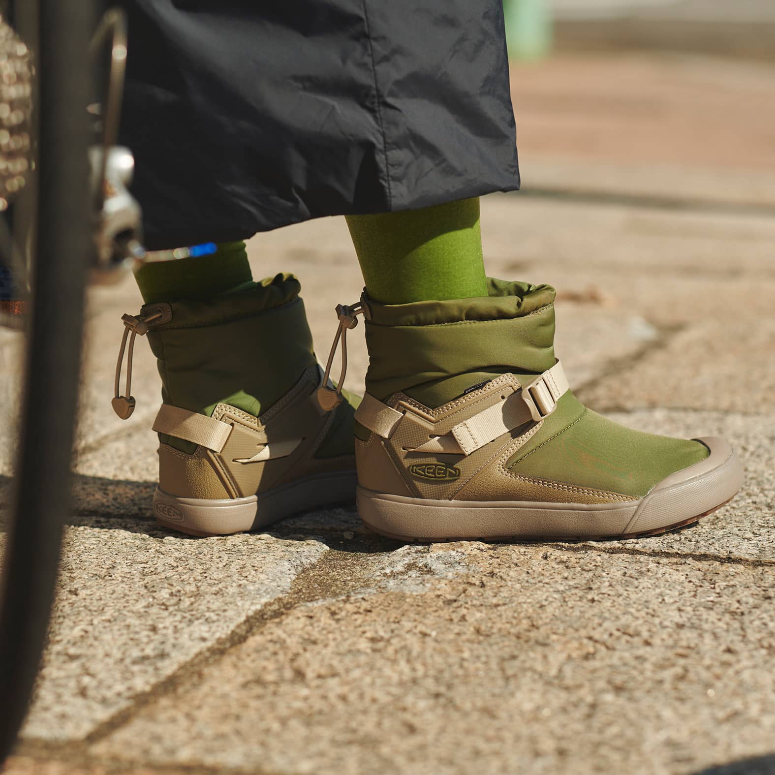 KEEN - KEENブーツ(１月中旬まで) KEEN〉から届いた新作は、冬の街にも似合う、コンフォータブルな