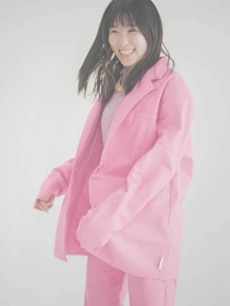 シンガーソングライター・kiki vivi lily｜自由に広がる！ ネオ