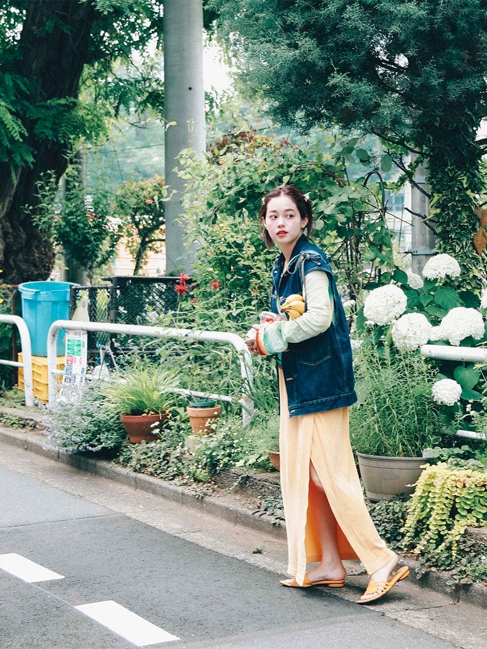 THEATRE PRODUCTS ロービングカーディガン　レア青柳文子さん着用 VANS『CHUNKY SOLE COLLECTION』フェアのモデルに青柳文子、葵うたの