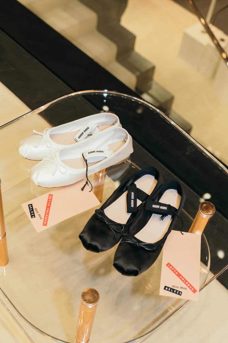 ロッタ・ヴォルコヴァがホリデーコレクションから厳選！「Miu Miu