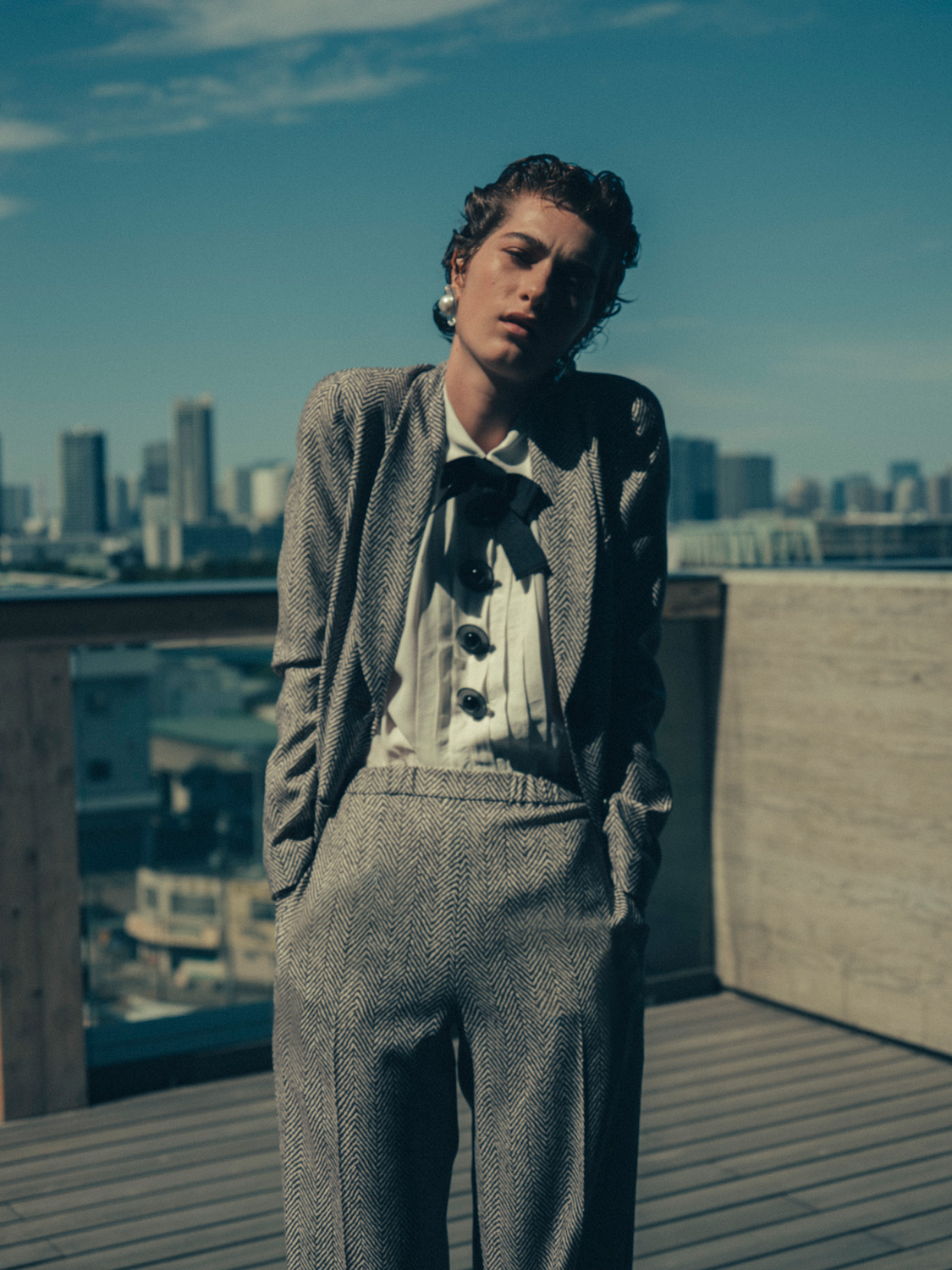 エンポリオ アルマーニ〉のプレイフルな日々 | 【GINZA】東京発信の