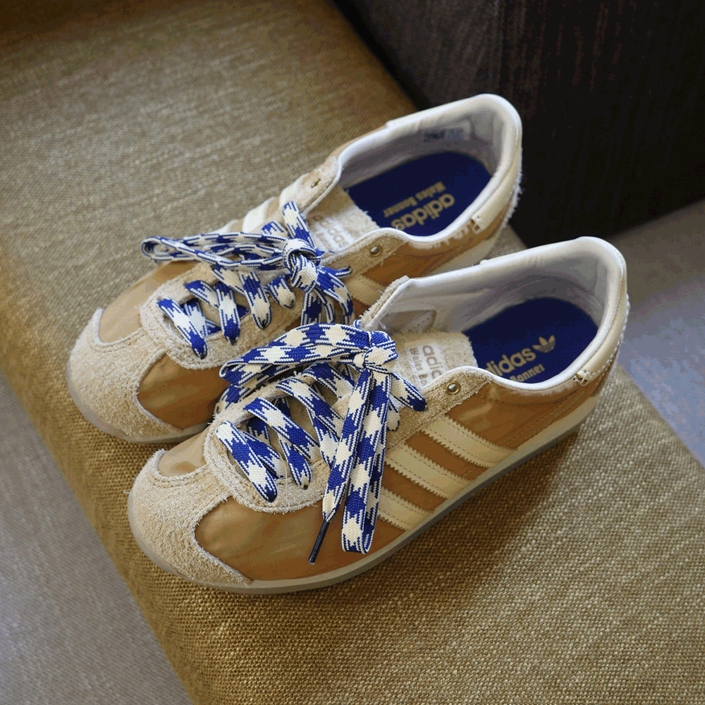 スニーカー愛が止まらない！ Vol.45 Rina Shirai | 【GINZA】東京発信