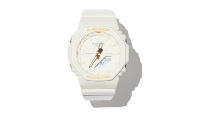 G-SHOCKの腕時計〈GMA-P2100W〉
