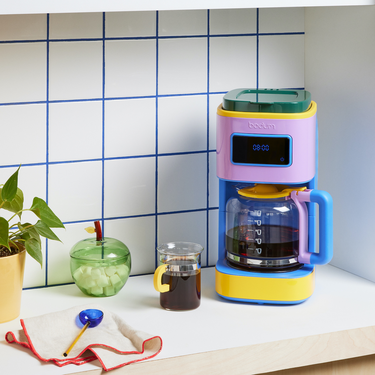 bodum BISTRO MoMAコラボ コーヒーメーカー ボダム〉×「MoMAデザインストア」のカラフル食器 | 【GINZA