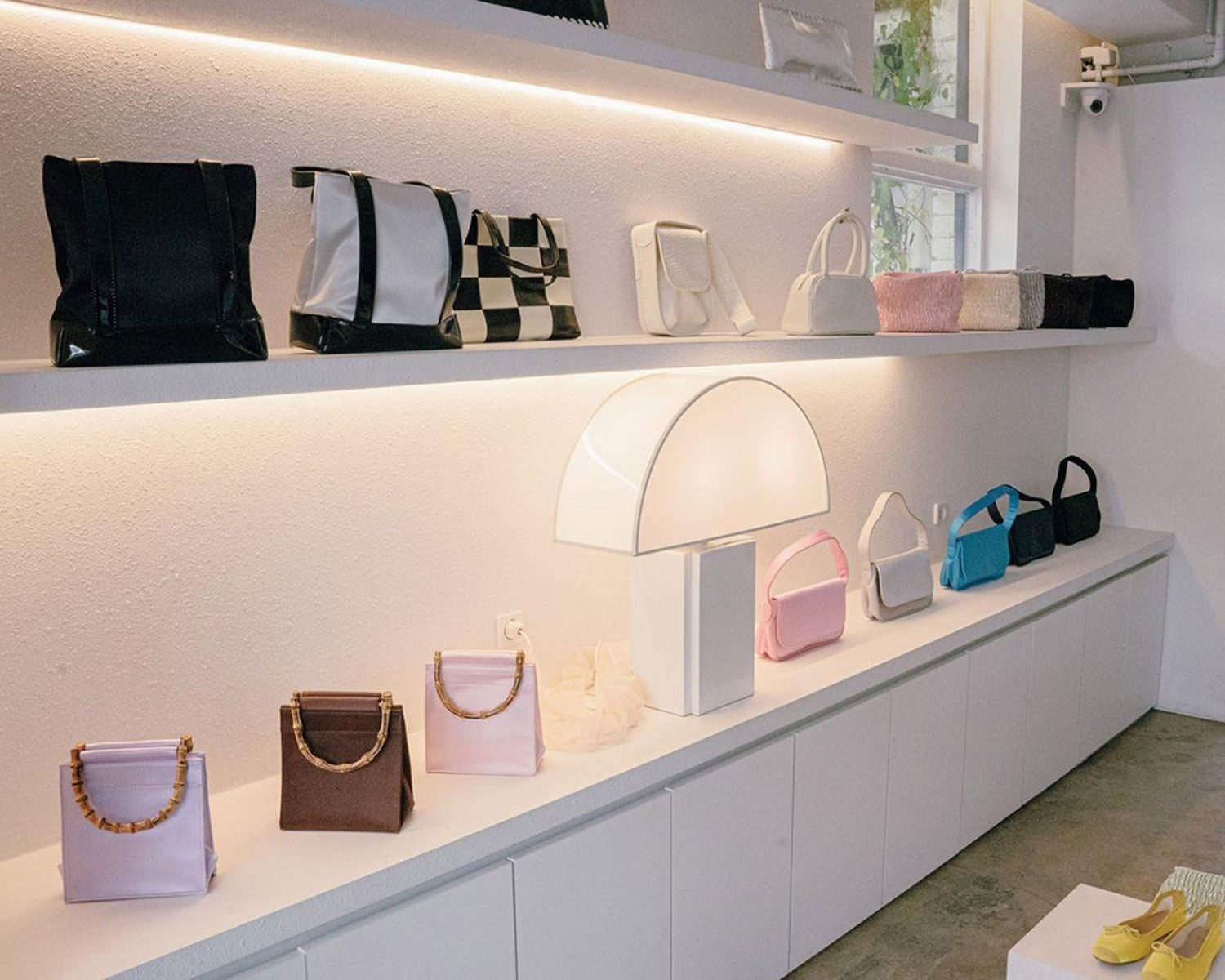 人気アイテムが揃う〈ハイ〉の実店舗「home of hai」へ | 【GINZA