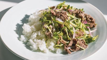 遅めのごはんでもOK！あっさり肉おかず「牛肉のナンプラー炒め豆苗…