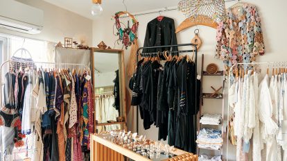 表参道「zoharu vintage」世界中から手仕事を感じる服が集まる
