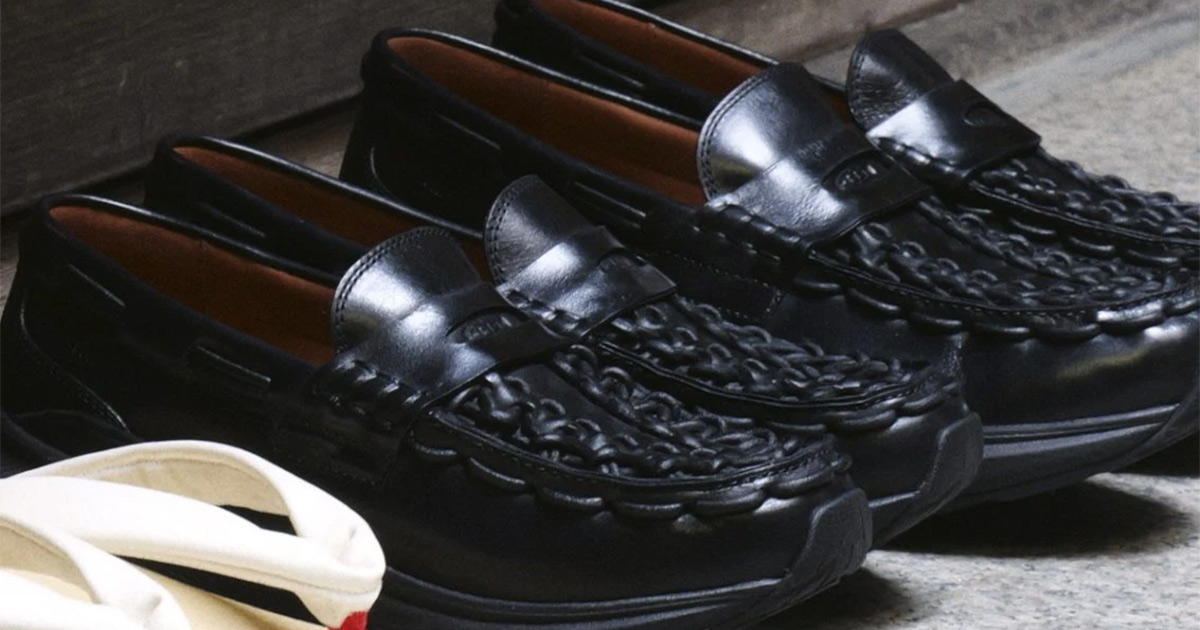 キーン〉らしい編み込みデザインをローファーで | 【GINZA】東京