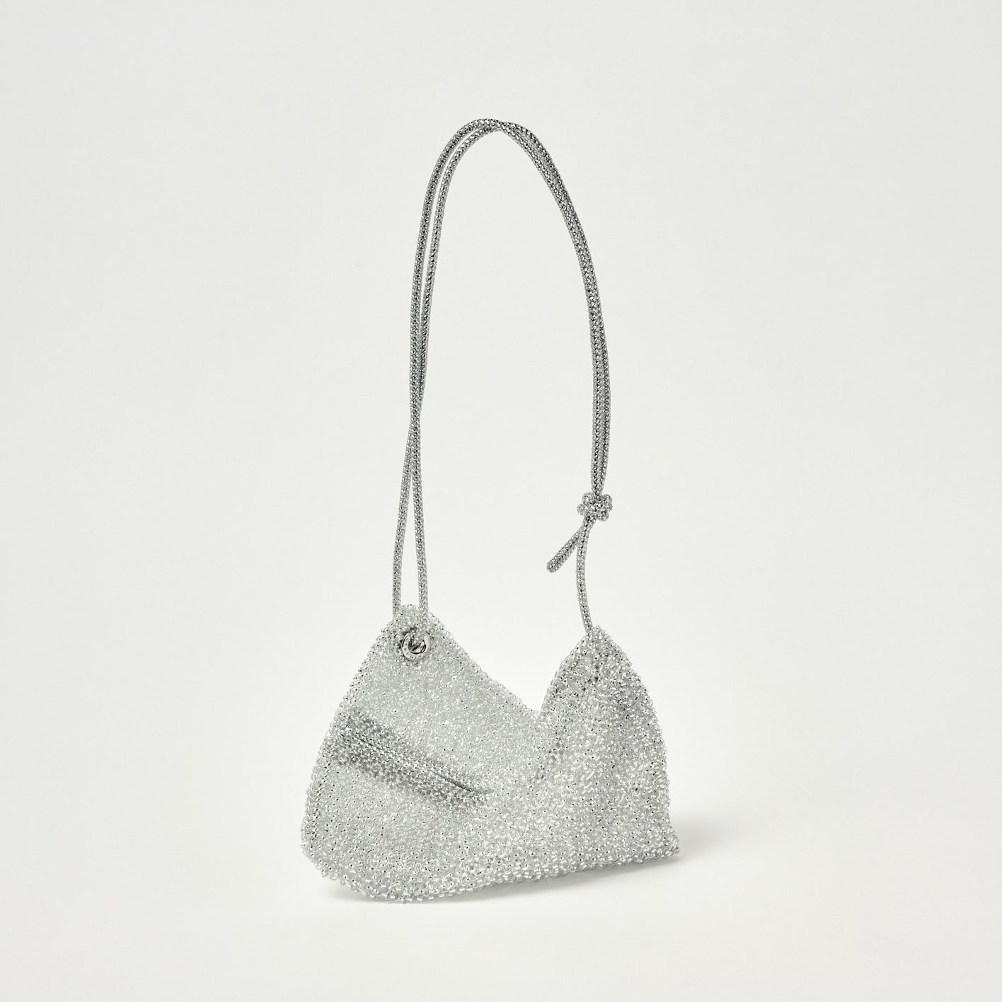 アンテプリマ〉から捻りのきいた新顔ワイヤーバッグが登場 | 【GINZA