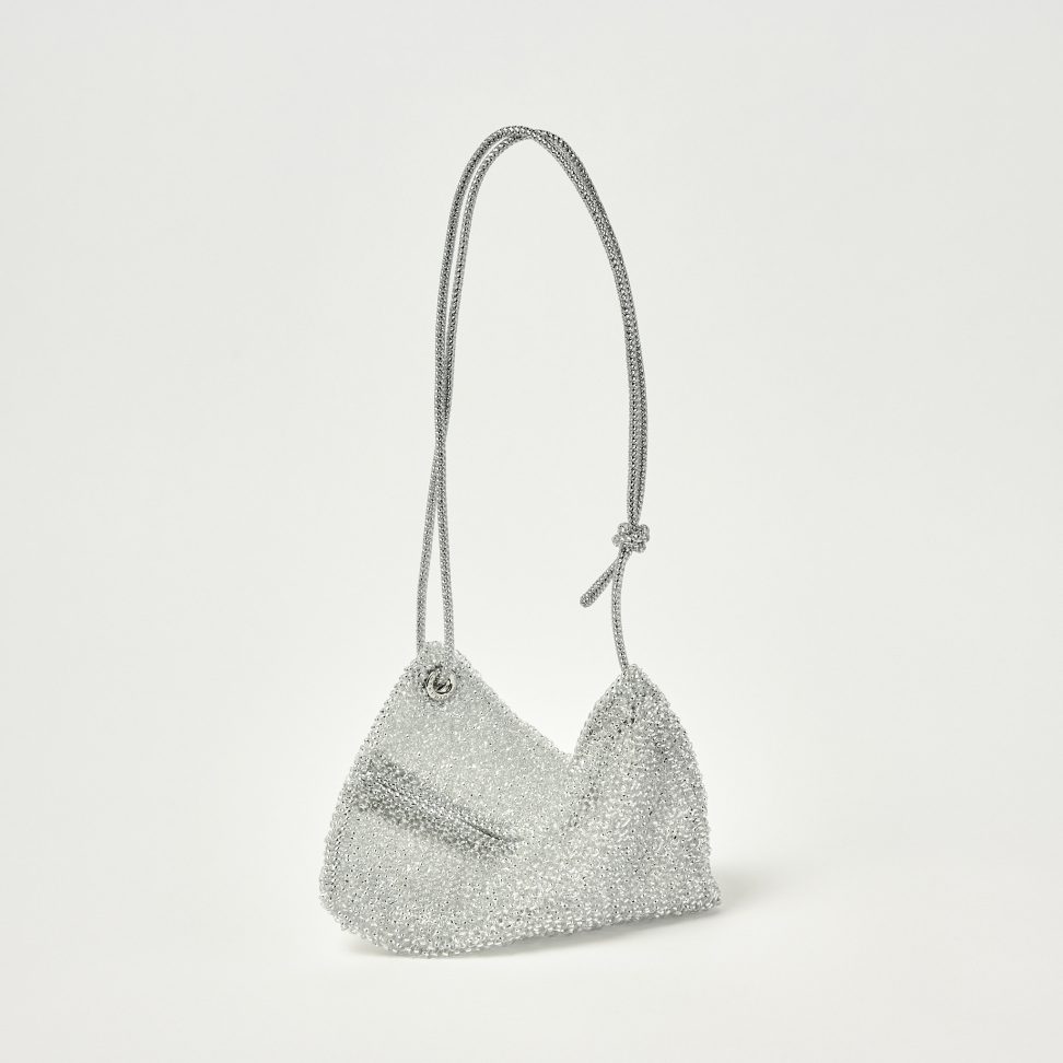 アンテプリマ〉から捻りのきいた新顔ワイヤーバッグが登場 | 【GINZA