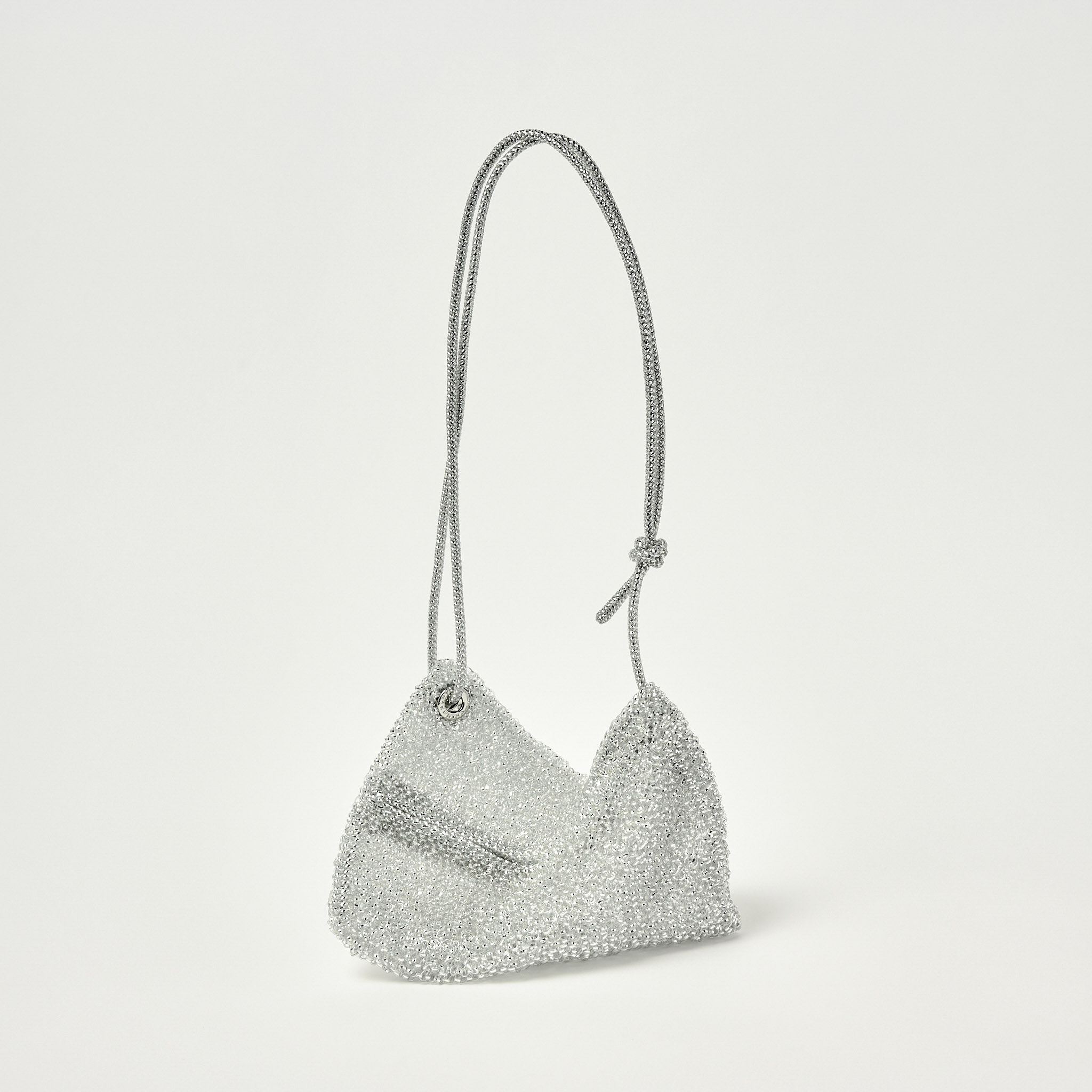 アンテプリマ〉から捻りのきいた新顔ワイヤーバッグが登場 | 【GINZA