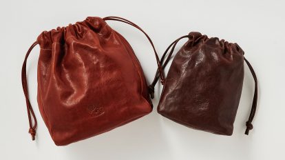 〈イル ビゾンテ〉の秋色レザーバッグ